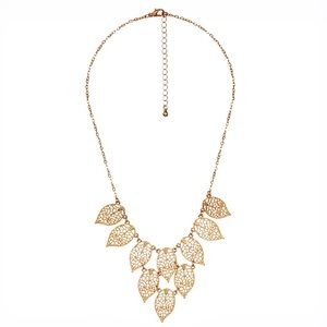 Gorgeous necklace in gold - excellent statement piece